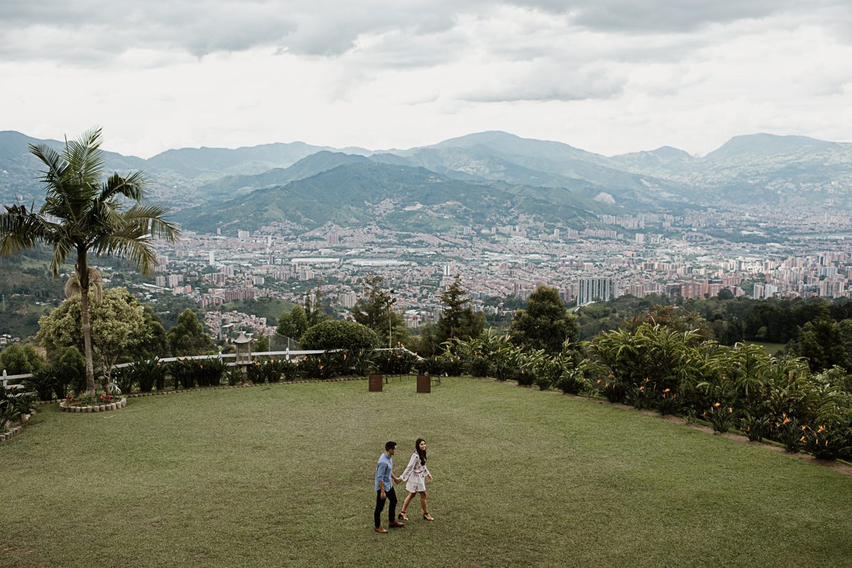 engagement session medellin colombia